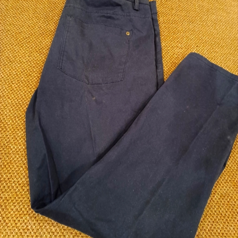 COLOURS Alexander Julian stretch